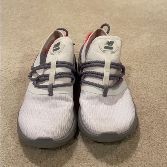 New balance sneakers - Picture 1 of 3